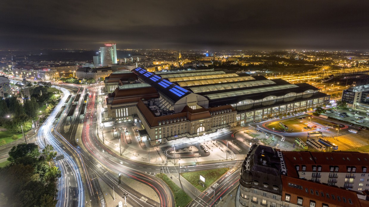 Leipziger Hauptbahnhof bei Nacht